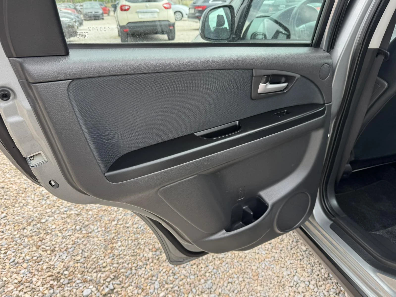 Fiat Sedici 1.6 4X4, снимка 7 - Автомобили и джипове - 54721407