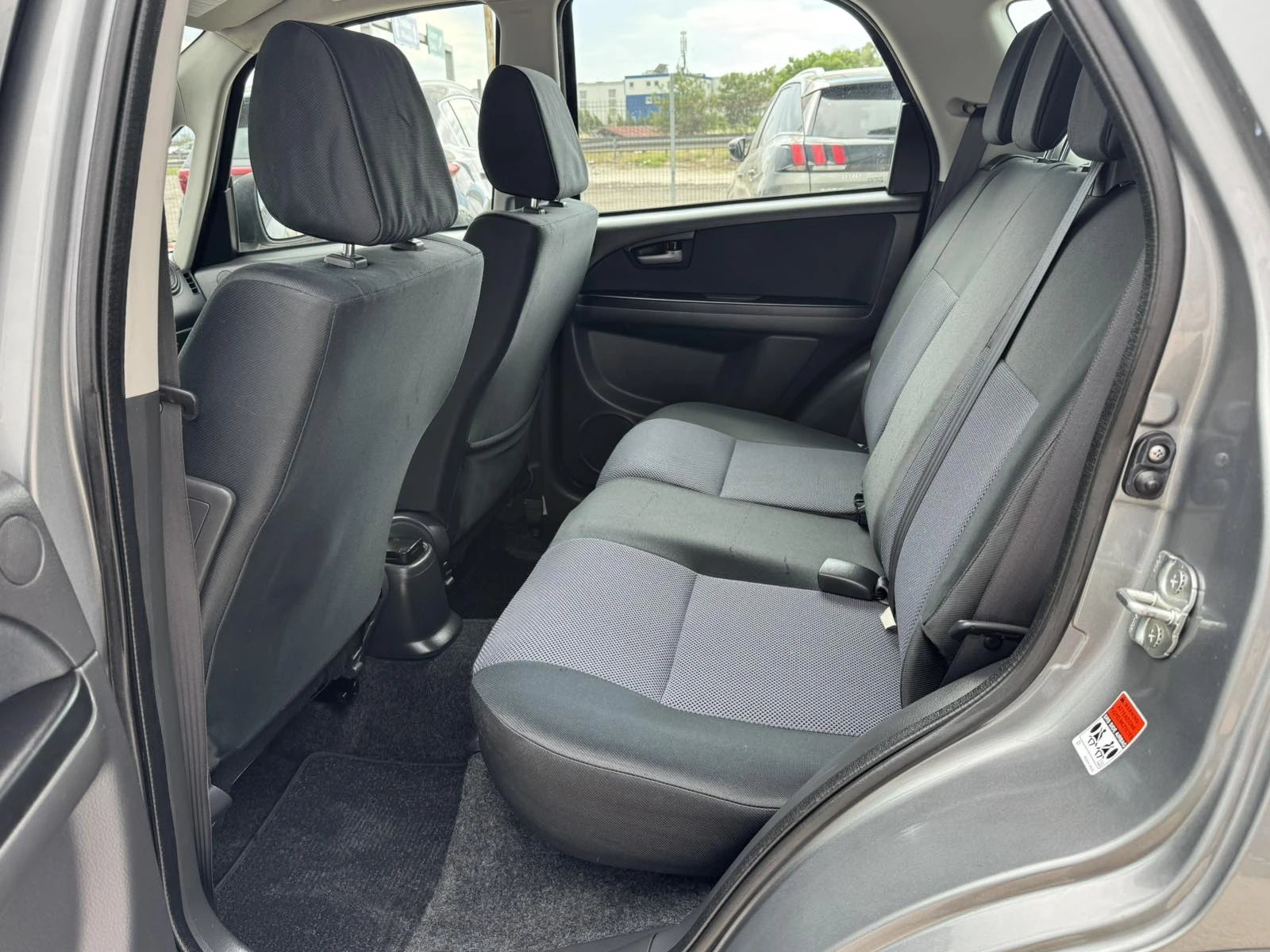 Fiat Sedici 1.6 4X4, снимка 8 - Автомобили и джипове - 54721407