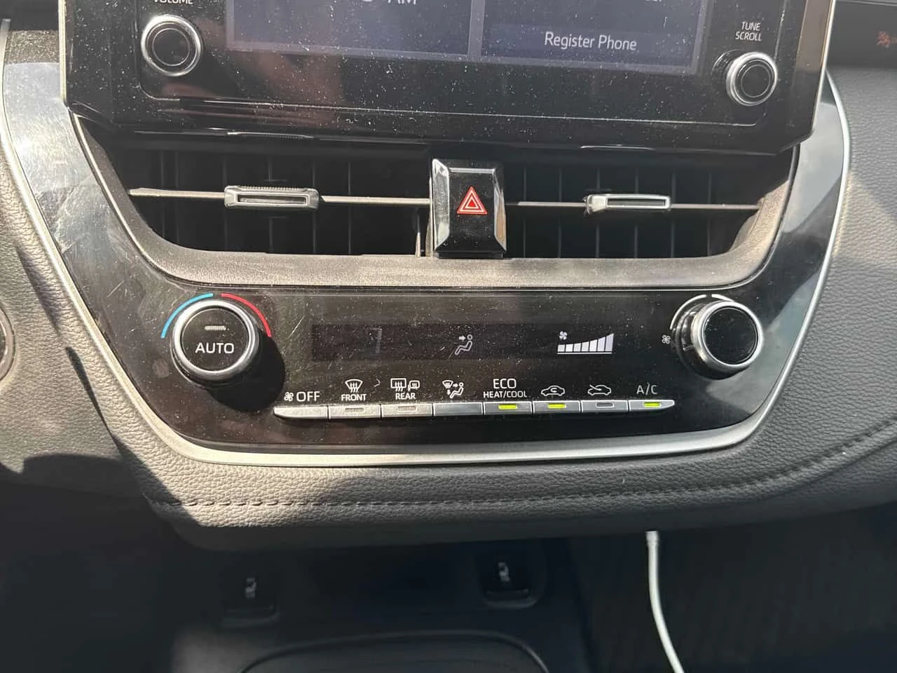 Toyota Corolla * SE CVT * CARFAX * ПОДГРЕВИ * KEYLESS, снимка 13 - Автомобили и джипове - 54813819