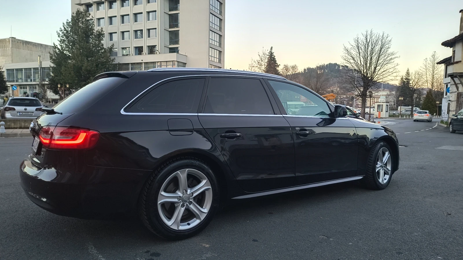 Audi A4 2.0 TDI , 177к.с.Quatro, снимка 11 - Автомобили и джипове - 55335408