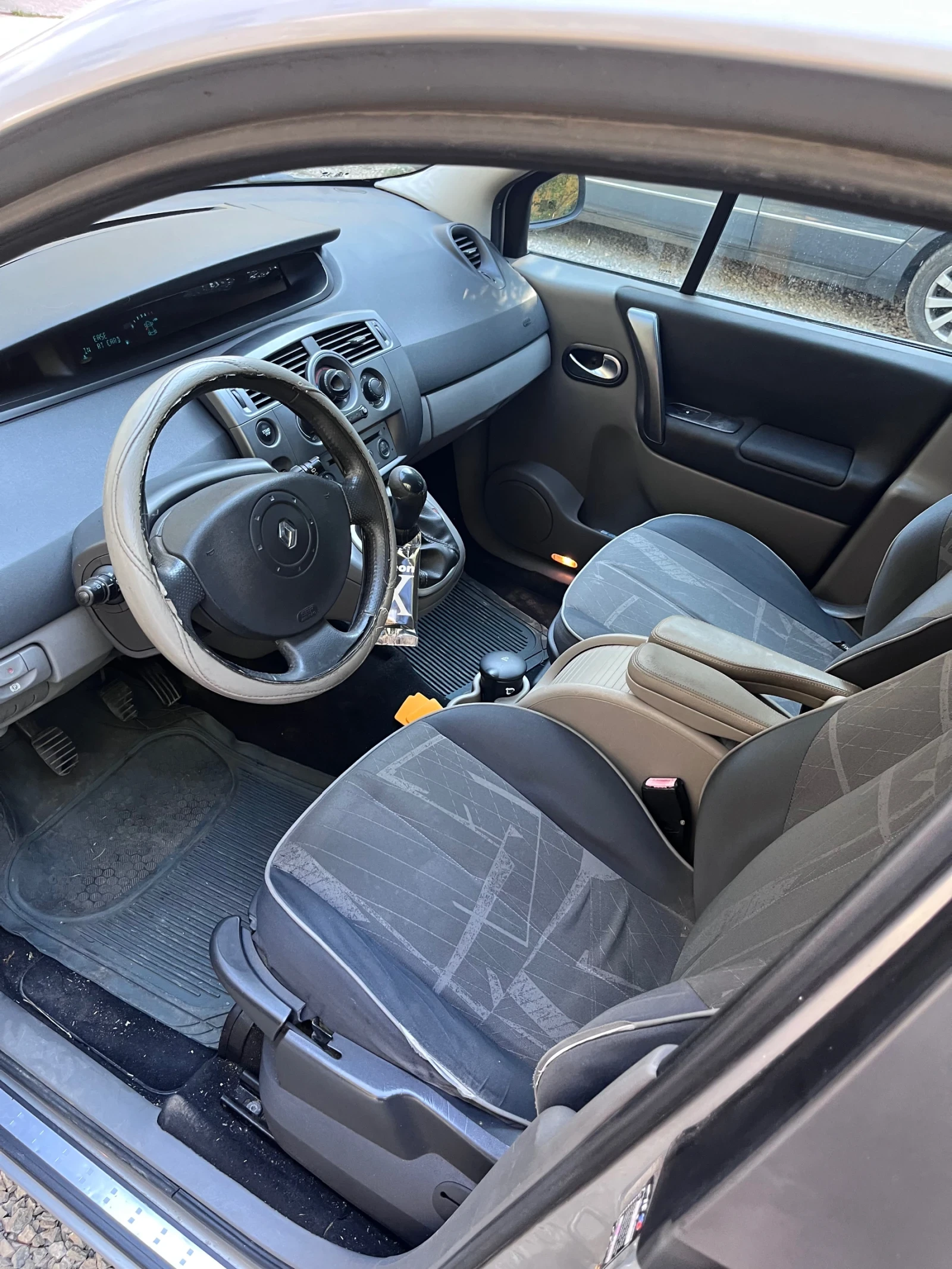 Renault Scenic DCI, снимка 5 - Автомобили и джипове - 55492205