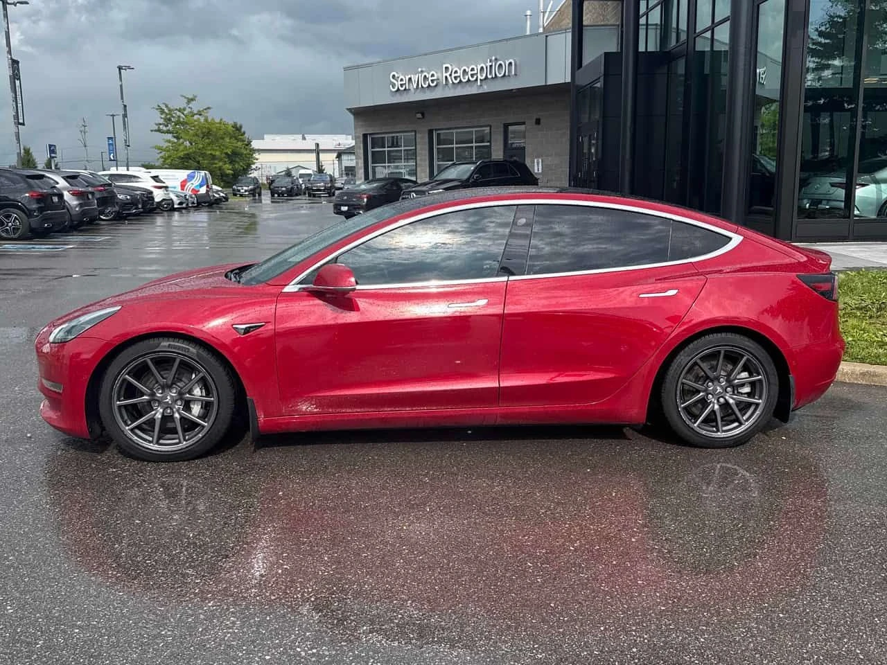Tesla Model 3 * AWD * CARFAX * БЕЗ ПЪРВОНАЧАЛНА ВНОСКА, снимка 2 - Автомобили и джипове - 55602556
