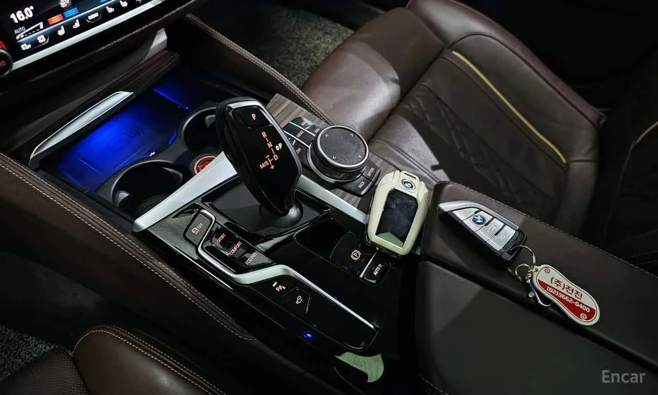 BMW 530 i xDrive Luxury | АВТОФИНАНСИРАНЕ, снимка 9 - Автомобили и джипове - 55709442