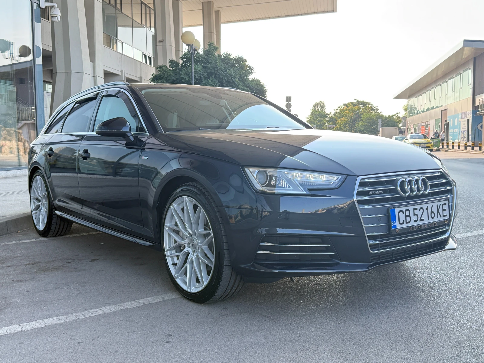 Audi A4 6 МЕСЕЦА ГАРАНЦИЯ/3.0TDI 272к.с. Quattro, снимка 7 - Автомобили и джипове - 55767967