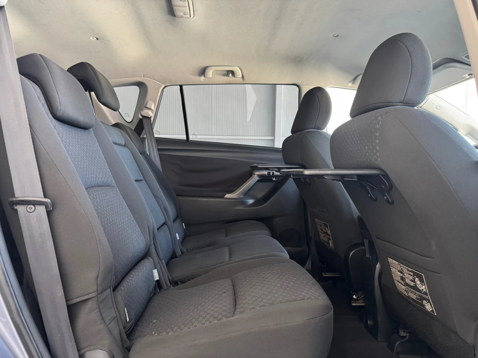 Toyota Verso 2.0-D4D-6+ 1Места, снимка 11 - Автомобили и джипове - 55874399