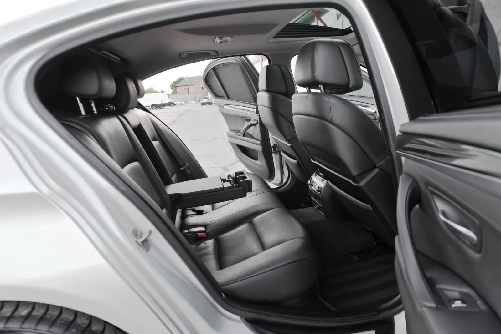 BMW 530 M-performance , снимка 15 - Автомобили и джипове - 56096730