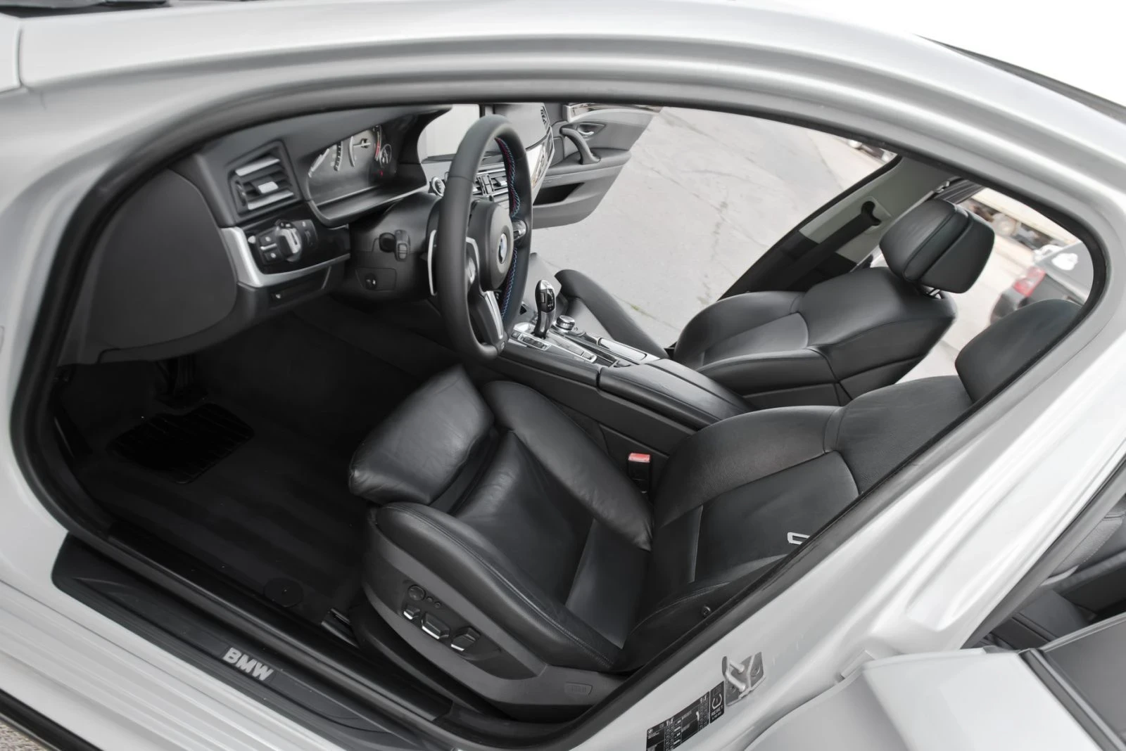 BMW 530 M-performance , снимка 11 - Автомобили и джипове - 56096730
