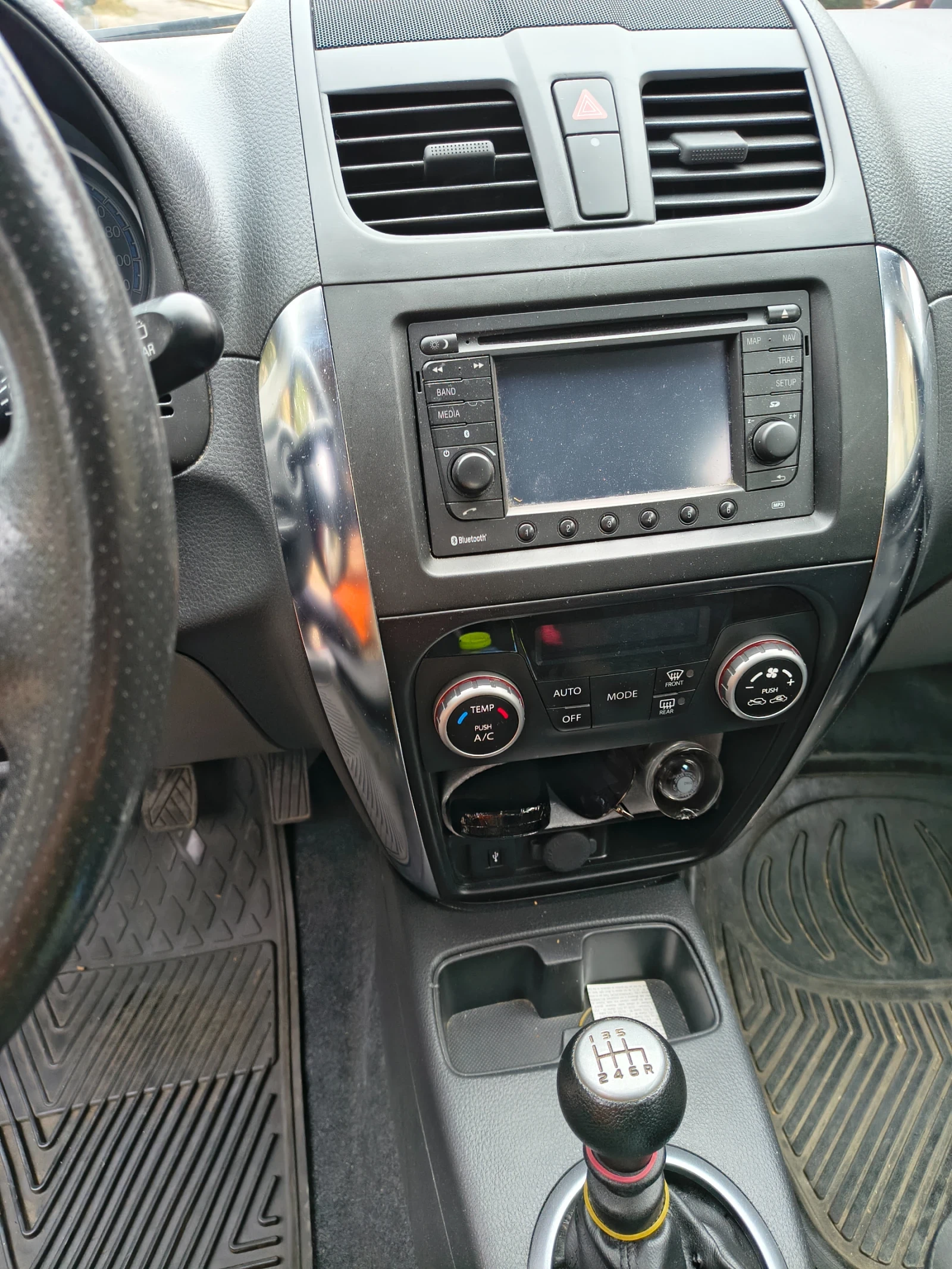 Suzuki SX4, снимка 9 - Автомобили и джипове - 56235168