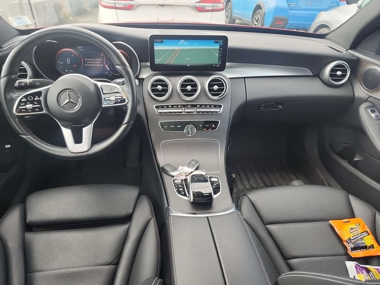 Mercedes-Benz C 300 * 4MATIC * ACTIVE PARK ASSIST * BLIND SPOT * , снимка 10 - Автомобили и джипове - 56329425