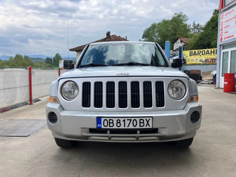 Jeep Patriot 2.4 газ бензин автомат, снимка 3 - Автомобили и джипове - 47298618