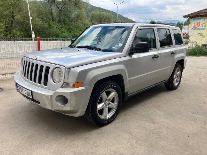 Jeep Patriot 2.4 газ бензин автомат, снимка 2 - Автомобили и джипове - 49591039