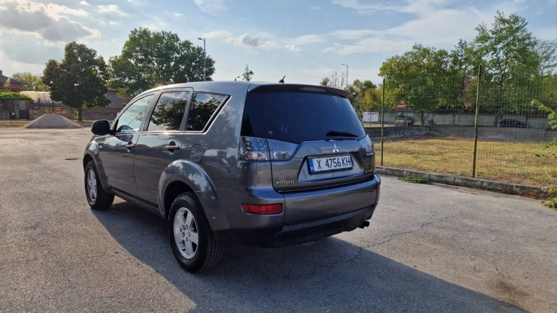 Mitsubishi Outlander 2.0 DI-D 4х4, снимка 3 - Автомобили и джипове - 48835394