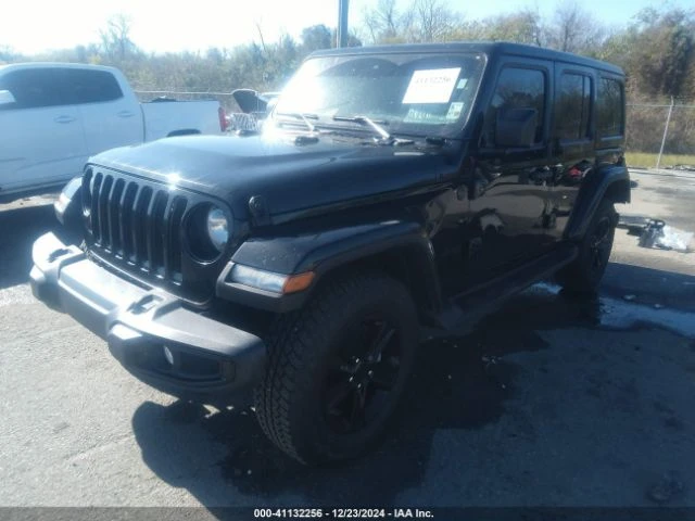 Jeep Wrangler * 4-DOOR * SAHARA * ALTITUDE 4X4 (CARFAX), снимка 5 - Автомобили и джипове - 49328349