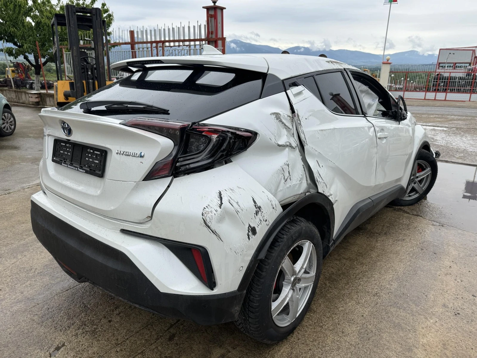 Toyota C-HR 1.8, снимка 1