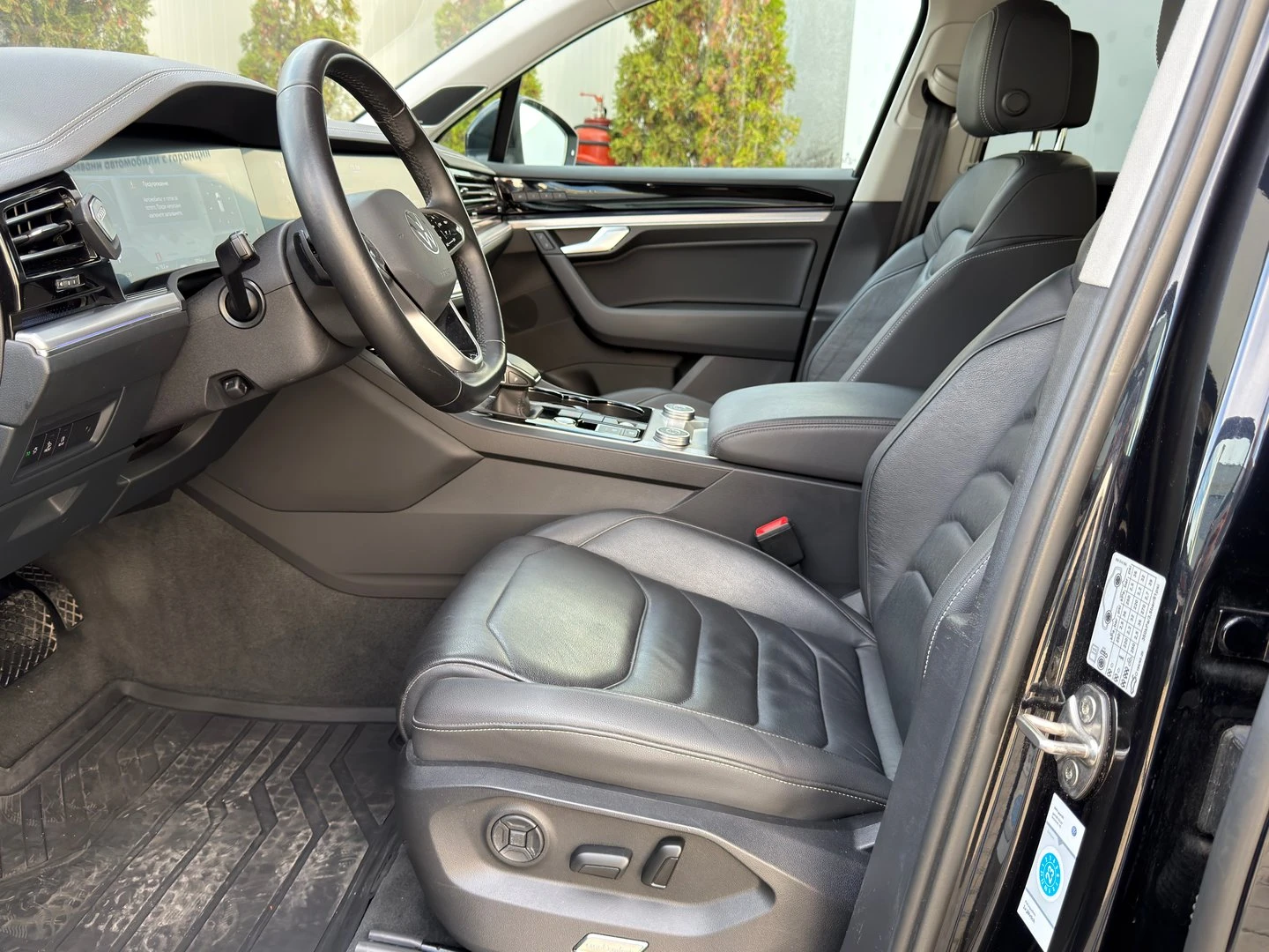 VW Touareg Elegance 3.0 V6 TDI SCR 4MOTION - изображение 4