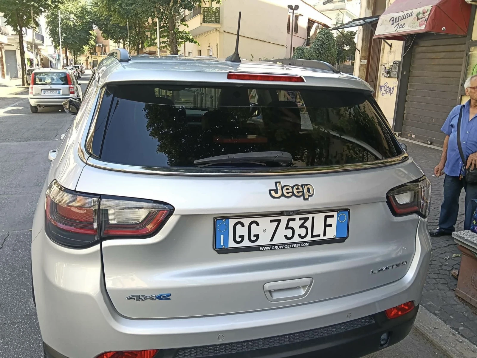 Jeep Compass Jeep Compass 4xe Plug-in Hybrid всички екстри , снимка 2 - Автомобили и джипове - 55238453