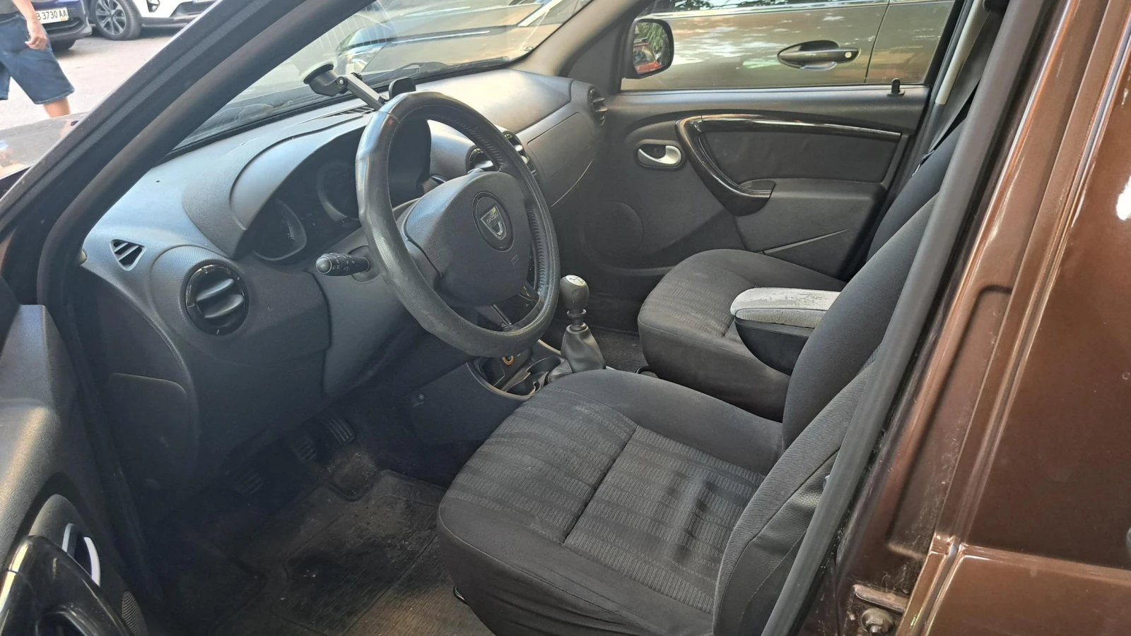 Dacia Duster 1.5 dCi, снимка 5 - Автомобили и джипове - 55630935