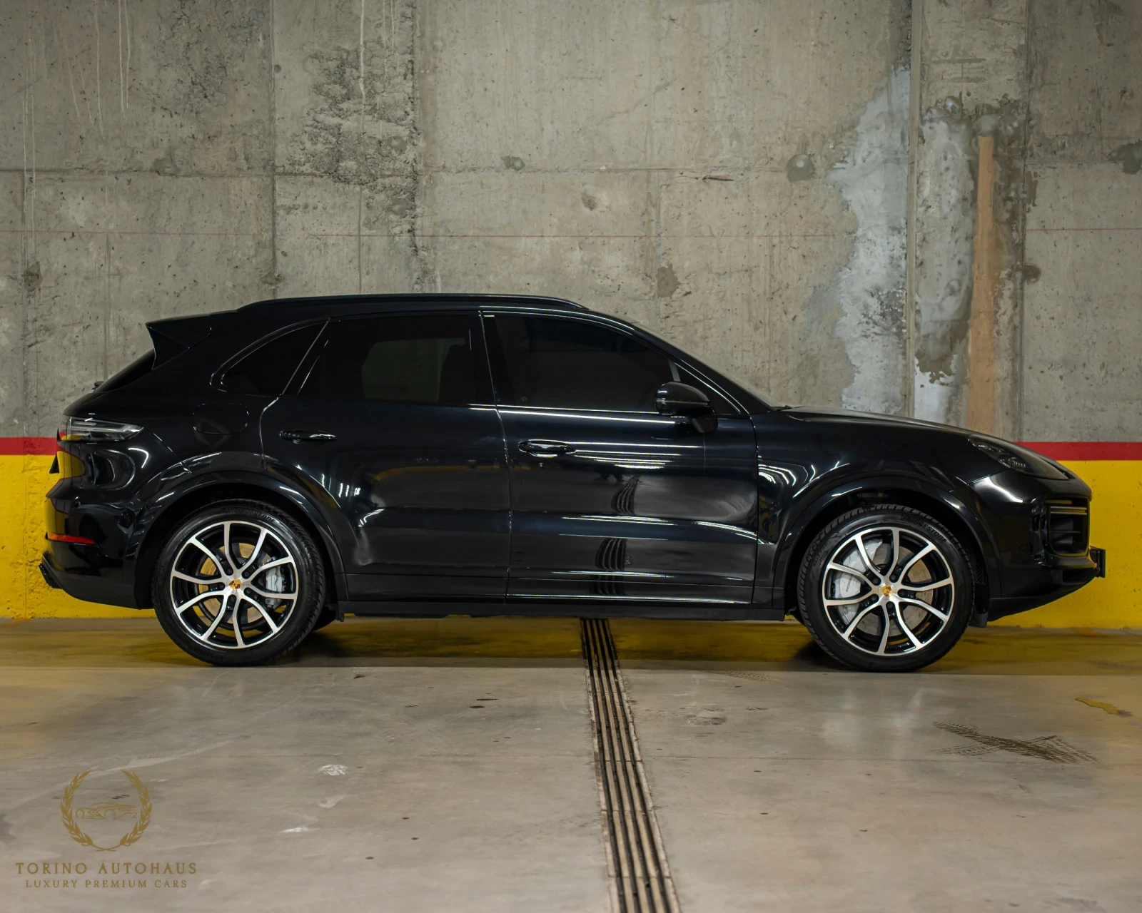Porsche Cayenne TURBO* Sport Chrono* BURMESTER* PANO* FULLMAXX* , снимка 6 - Автомобили и джипове - 55672061