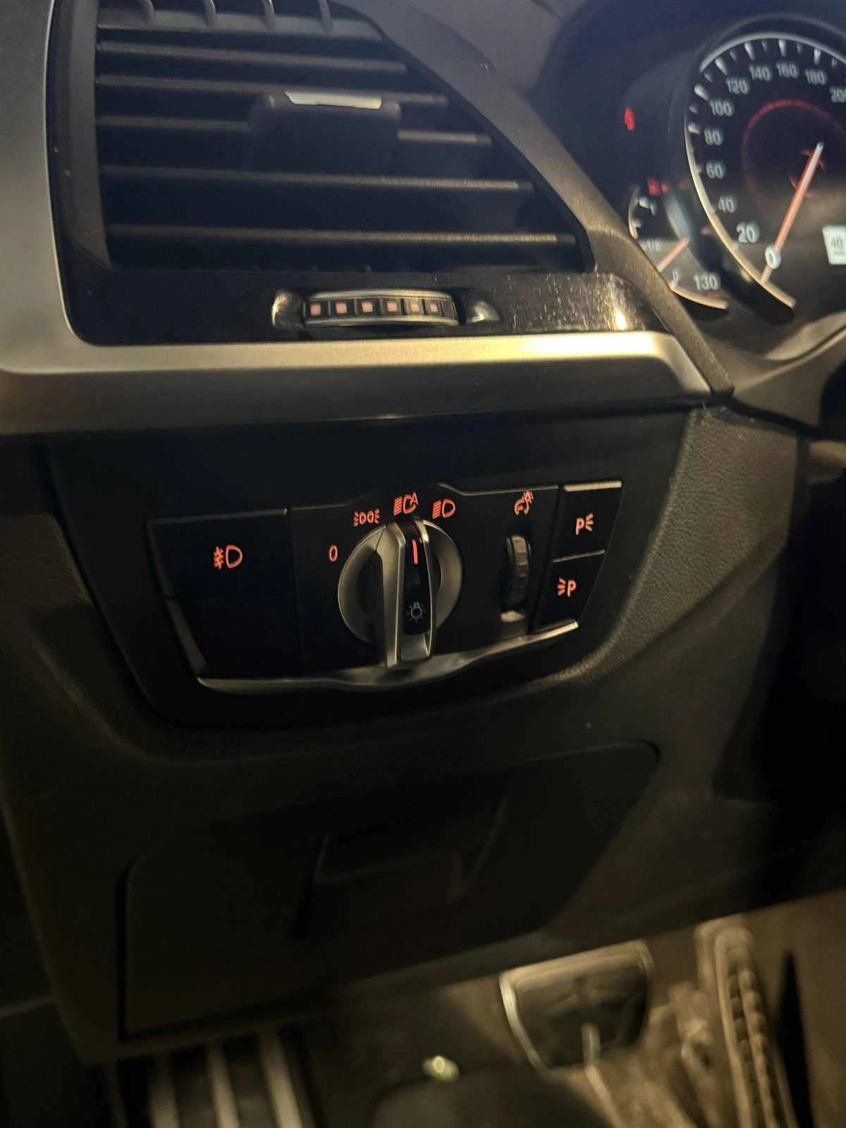 BMW X3 M-pack* Distr* 360* H/K* Обдух* Подгрев* Пано, снимка 10 - Автомобили и джипове - 55965226