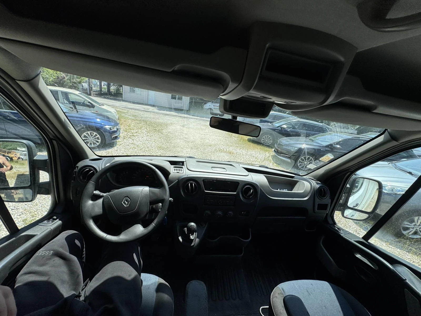 Renault Trafic 2.3CDTI, снимка 13 - Бусове и автобуси - 54836735