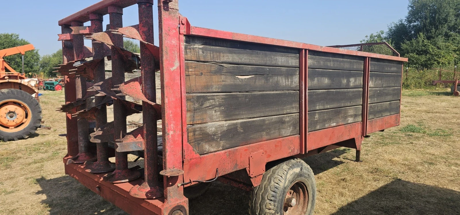 Друг вид Внос Тороразпръскващи ремаркета 6 , 8 и 10 куб - изображение 9