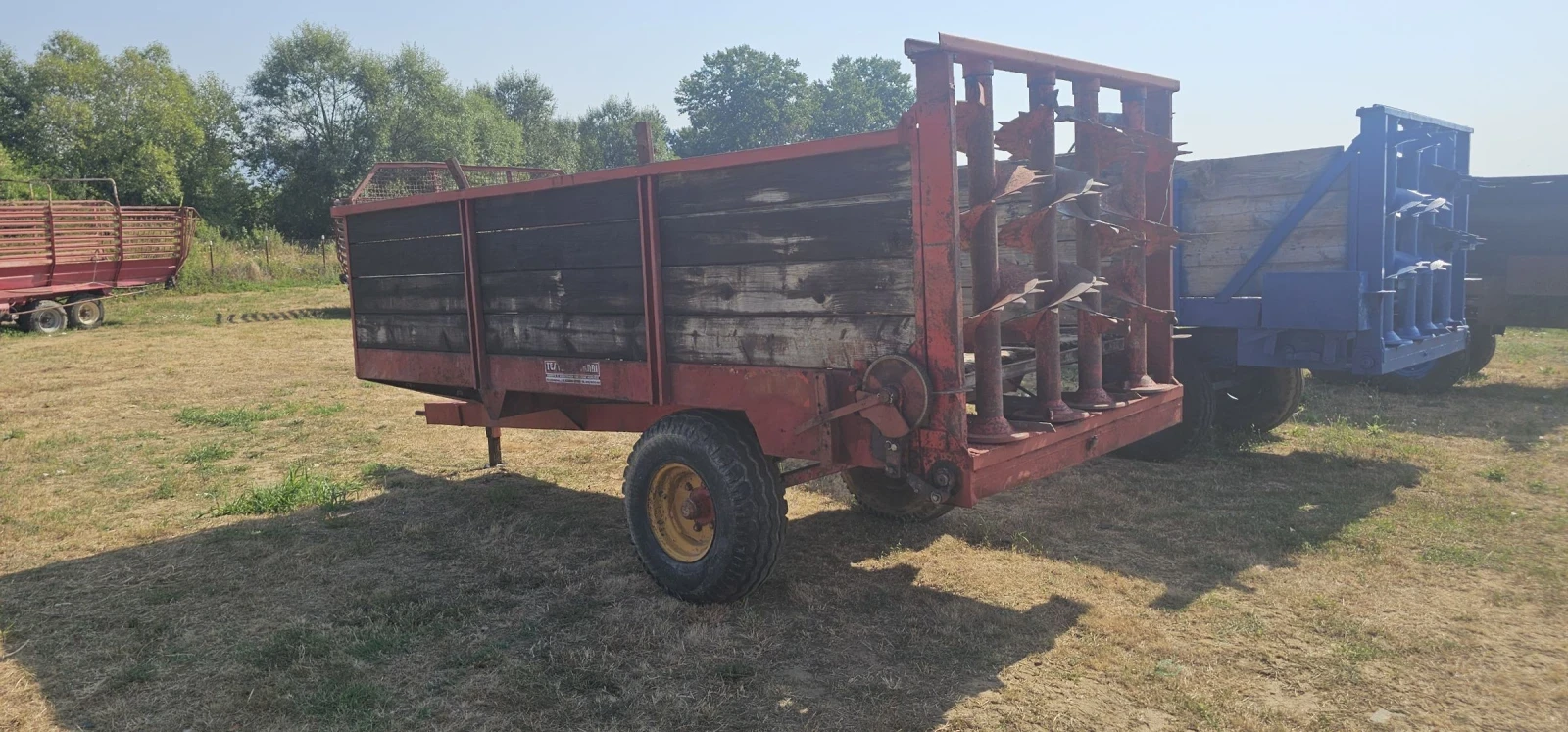 Друг вид Внос Тороразпръскващи ремаркета 6 , 8 и 10 куб - изображение 10