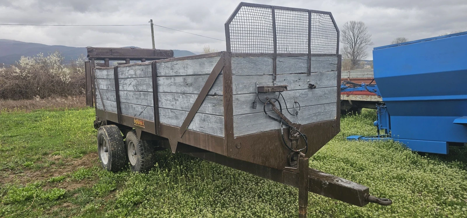 Друг вид Внос Тороразпръскващи ремаркета 2, 4, 6 , 8 и 10 куб, снимка 11 - Селскостопанска техника - 39721760