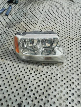 Фар десен Гранд Чероки 2.7crd