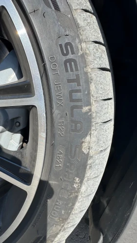 Гуми Летни 225/40R19, снимка 2 - Гуми и джанти - 49600918