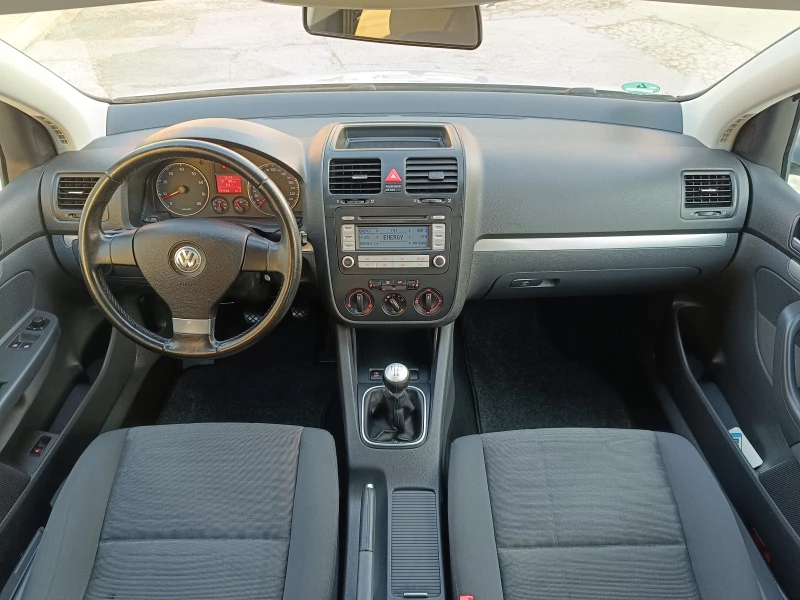 VW Golf TOUR 1.6i 102 к.с , снимка 8 - Автомобили и джипове - 48743449