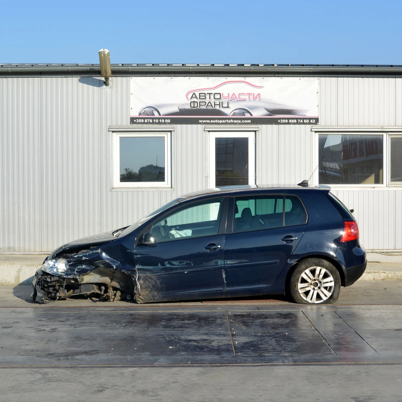 VW Golf 1.9 TDI, снимка 3 - Автомобили и джипове - 51450795