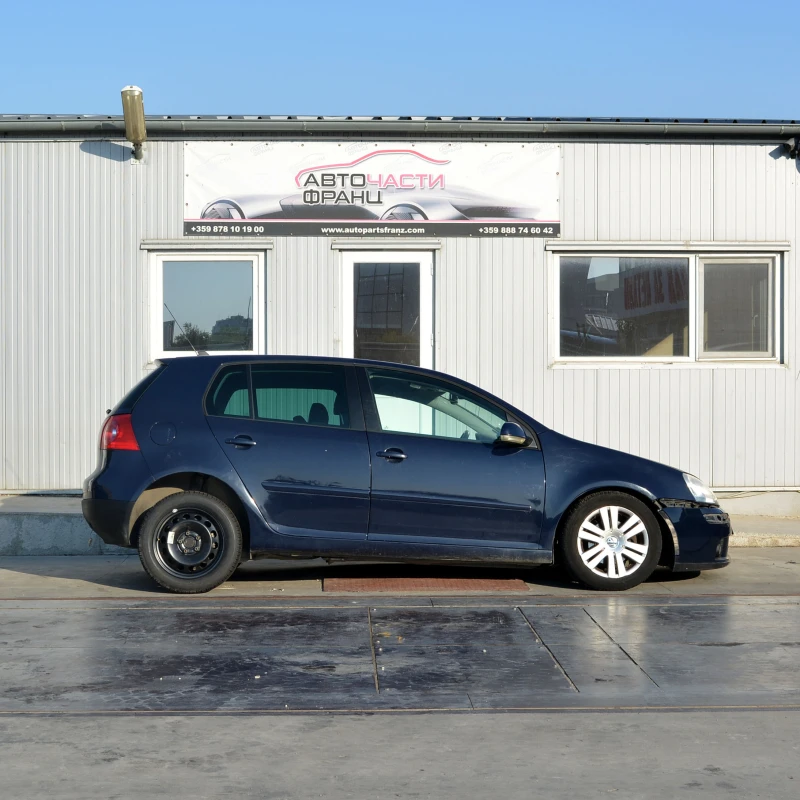 VW Golf 1.9 TDI, снимка 2 - Автомобили и джипове - 51450795