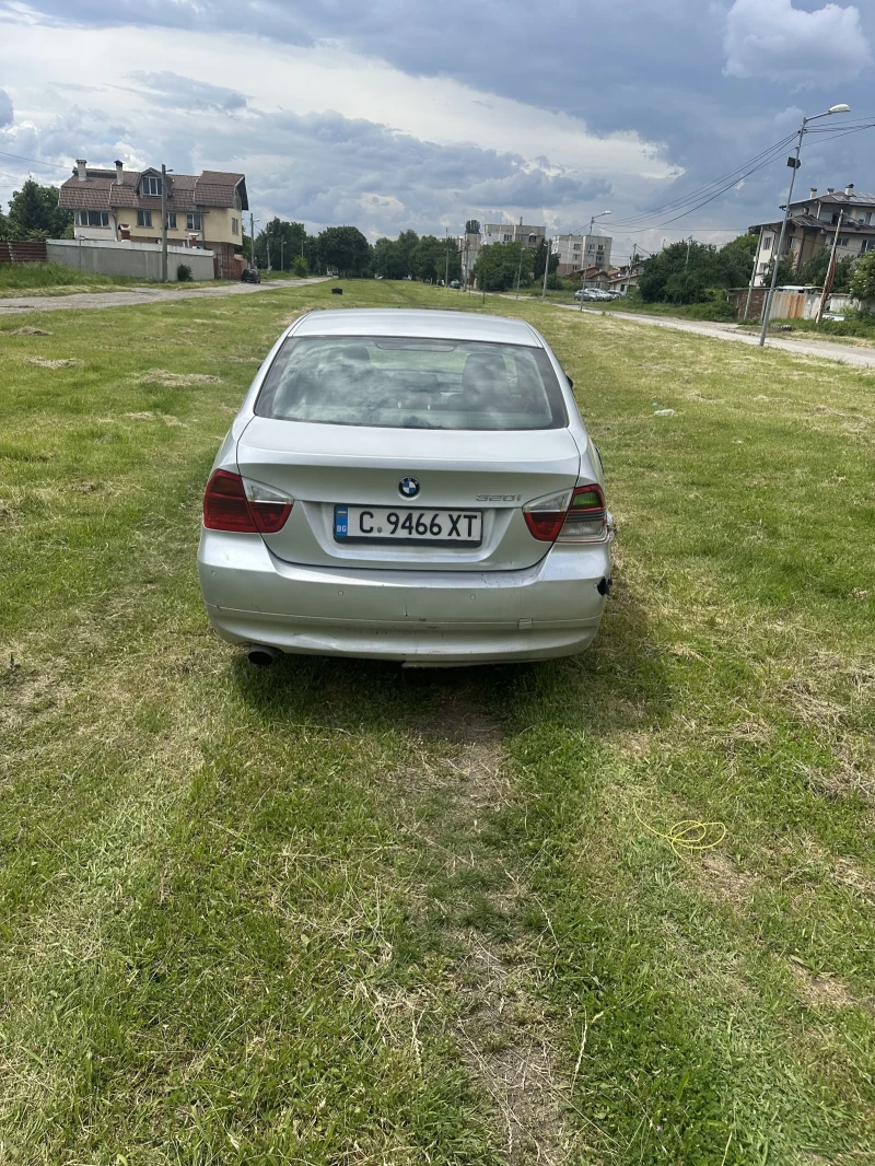 BMW 320, снимка 5 - Автомобили и джипове - 52200316