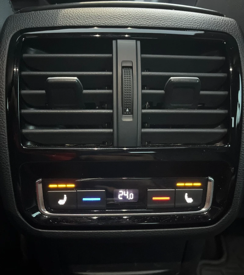 VW Arteon 2.0TFSI* 4X4* R-LINE* DIGITAL* СОБСТВЕН ЛИЗИНГ, снимка 15 - Автомобили и джипове - 52297464