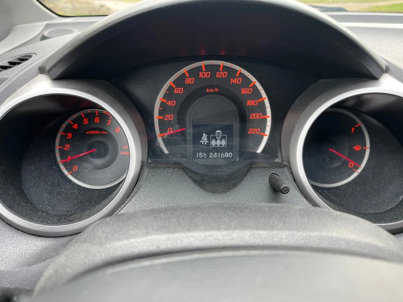 Honda Jazz 1.4 vtec , снимка 10 - Автомобили и джипове - 52860741