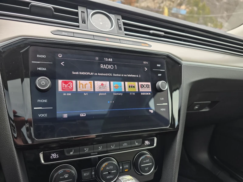 VW Passat 2.0 TDI Highline, снимка 11 - Автомобили и джипове - 52878790