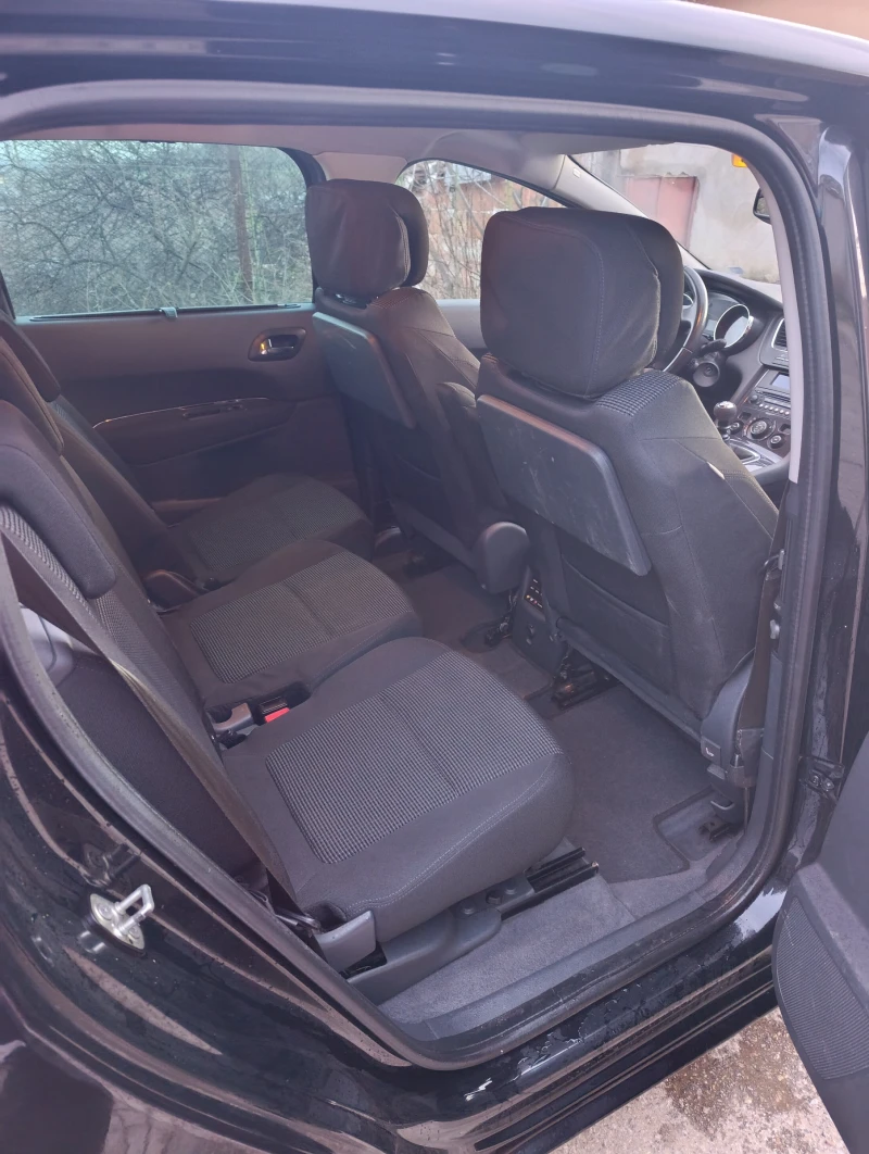 Peugeot 5008, снимка 9 - Автомобили и джипове - 53013599