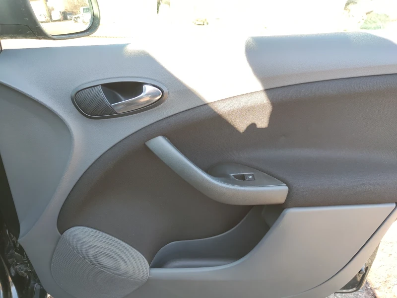 Seat Altea 1.6i GPL , снимка 14 - Автомобили и джипове - 53257046