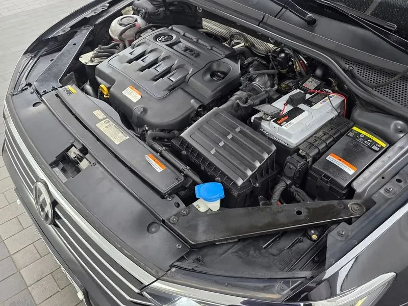 VW Passat 2.0 Tdi Premium, снимка 6 - Автомобили и джипове - 56656503