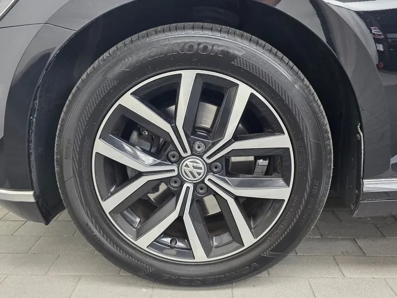 VW Passat 2.0 Tdi Premium, снимка 5 - Автомобили и джипове - 56656503