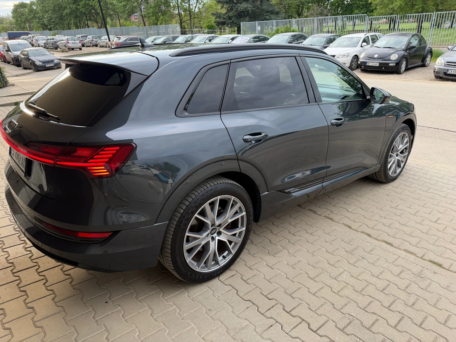 Audi E-Tron 55 Quattro 3хS-line| 408к.с.| B&О| Панорама| , снимка 5 - Автомобили и джипове - 54487267