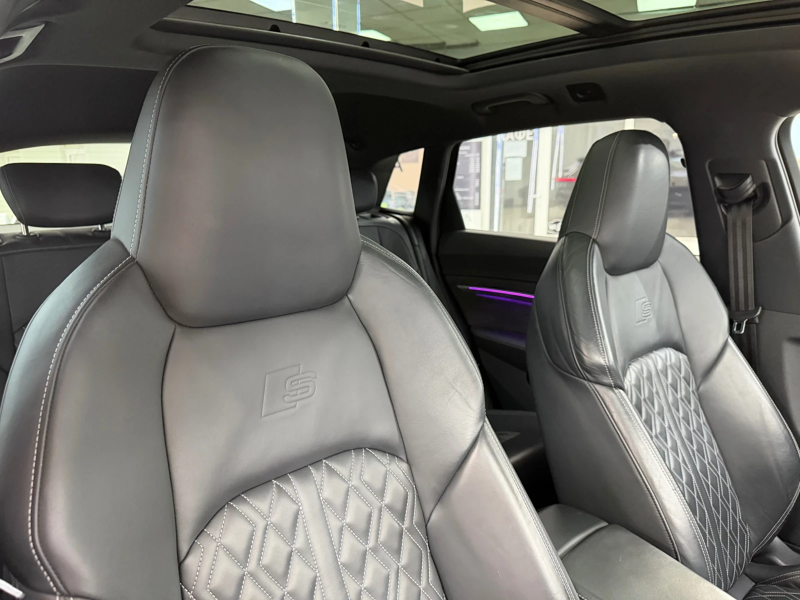 Audi E-Tron 55 Quattro 3хS-line| 408к.с.| B&О| Панорама| , снимка 12 - Автомобили и джипове - 54487267
