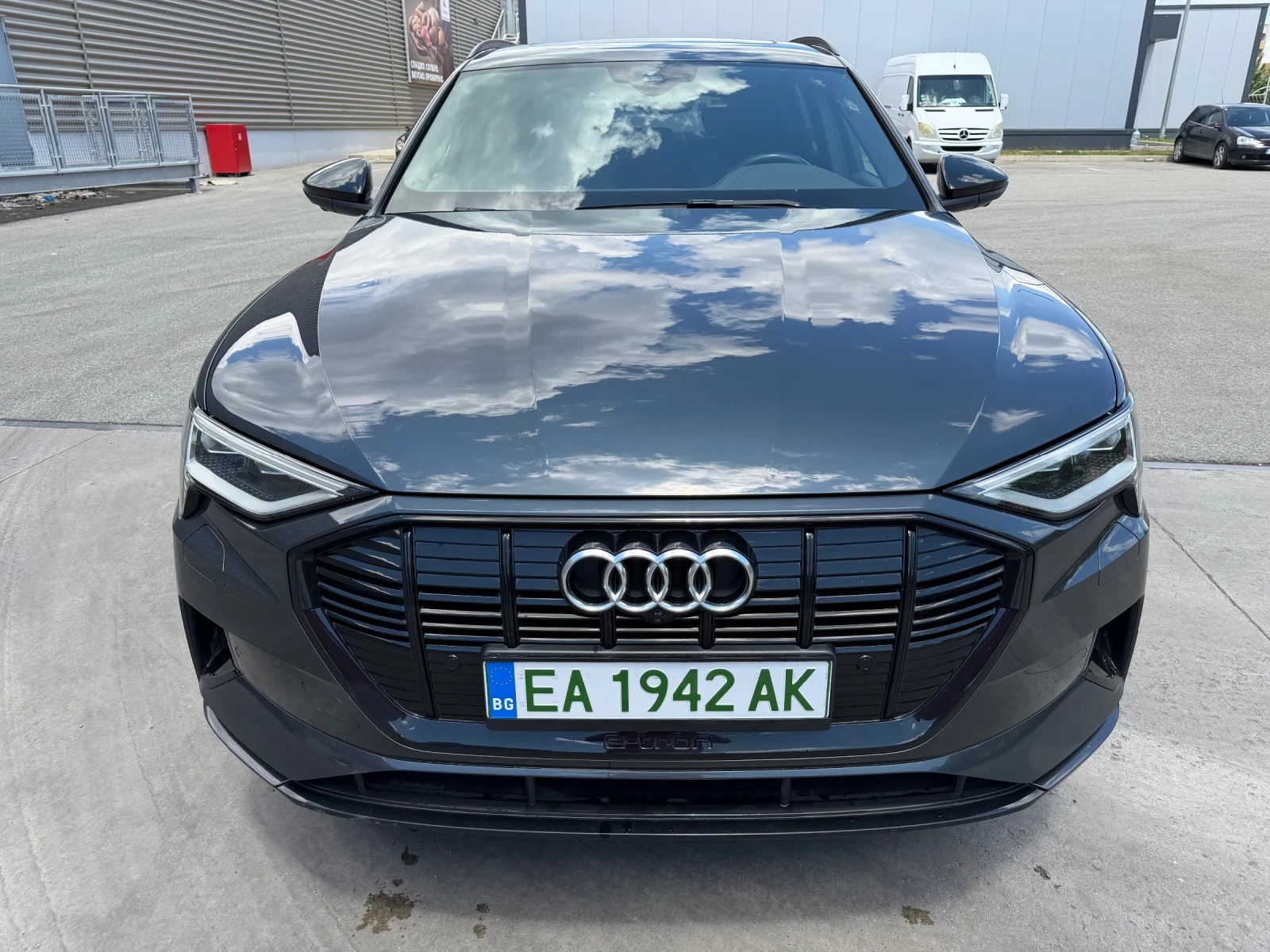 Audi E-Tron 55 Quattro 3хS-line| 408к.с.| B&О| Панорама| , снимка 17 - Автомобили и джипове - 54665427