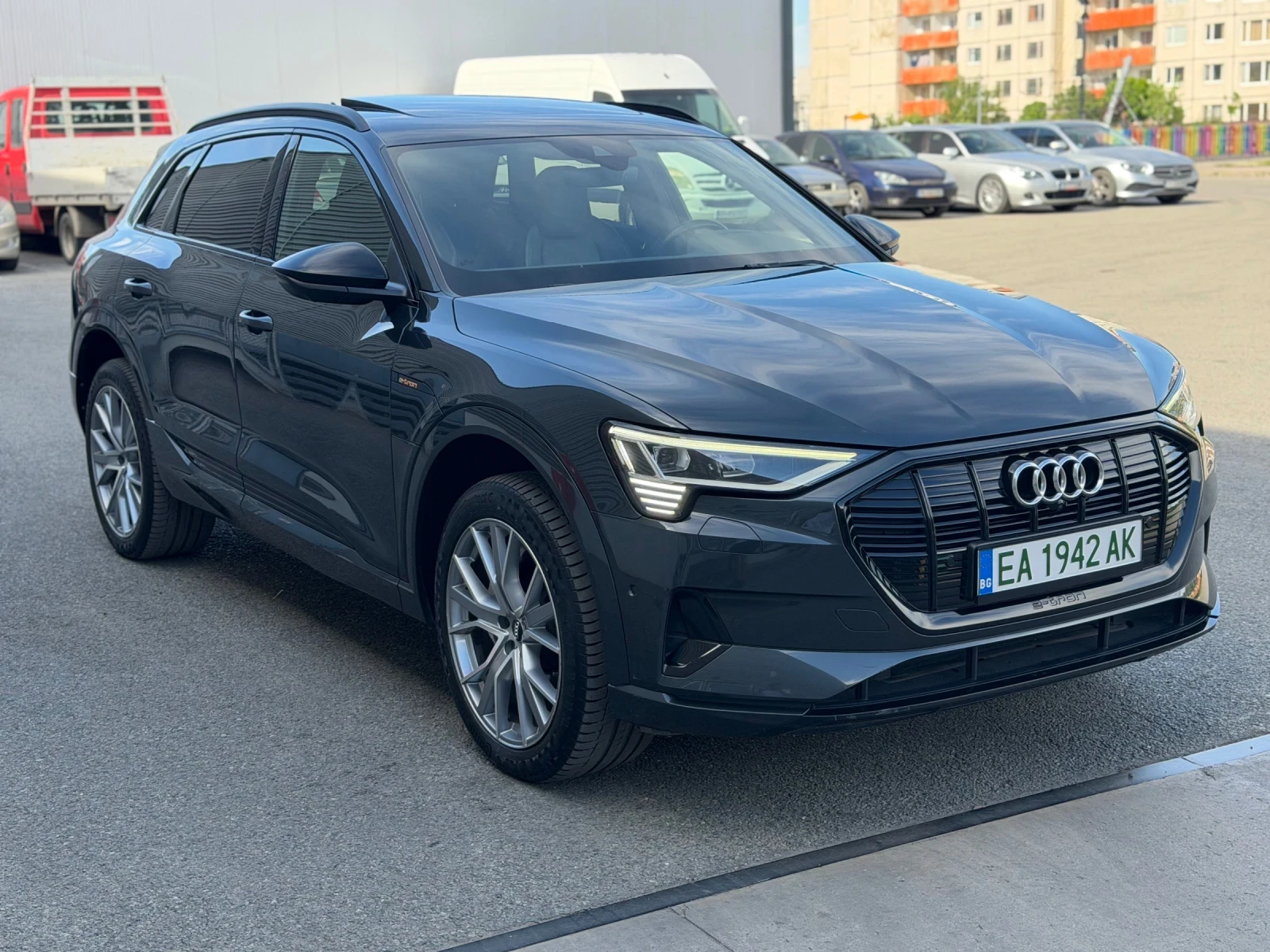 Audi E-Tron 55 Quattro 95% SOH  3хS-line| 408к.с.| B&О| , снимка 5 - Автомобили и джипове - 54665427
