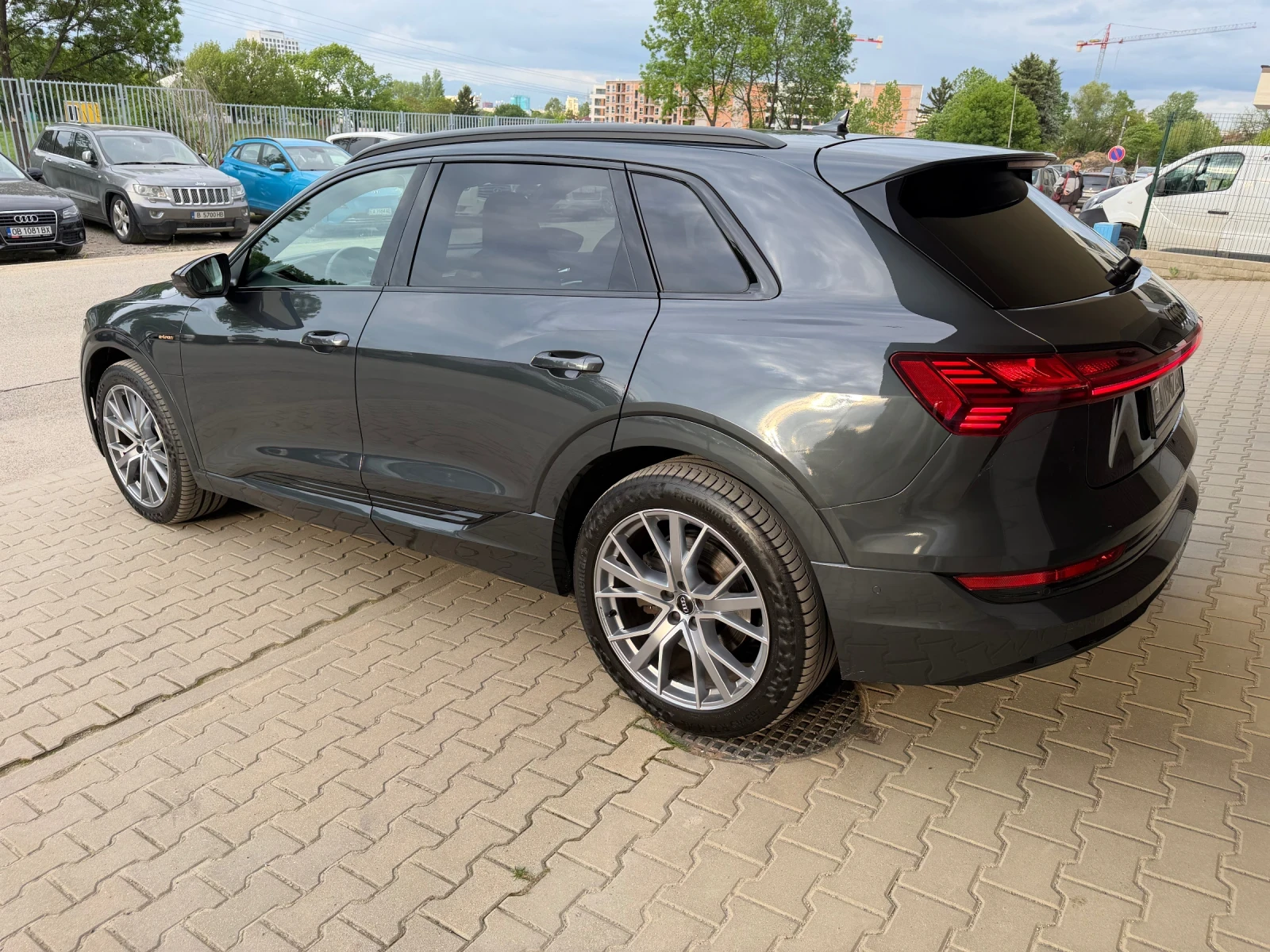 Audi E-Tron 55 Quattro 3хS-line| 408к.с.| B&О| Панорама| , снимка 6 - Автомобили и джипове - 54487267