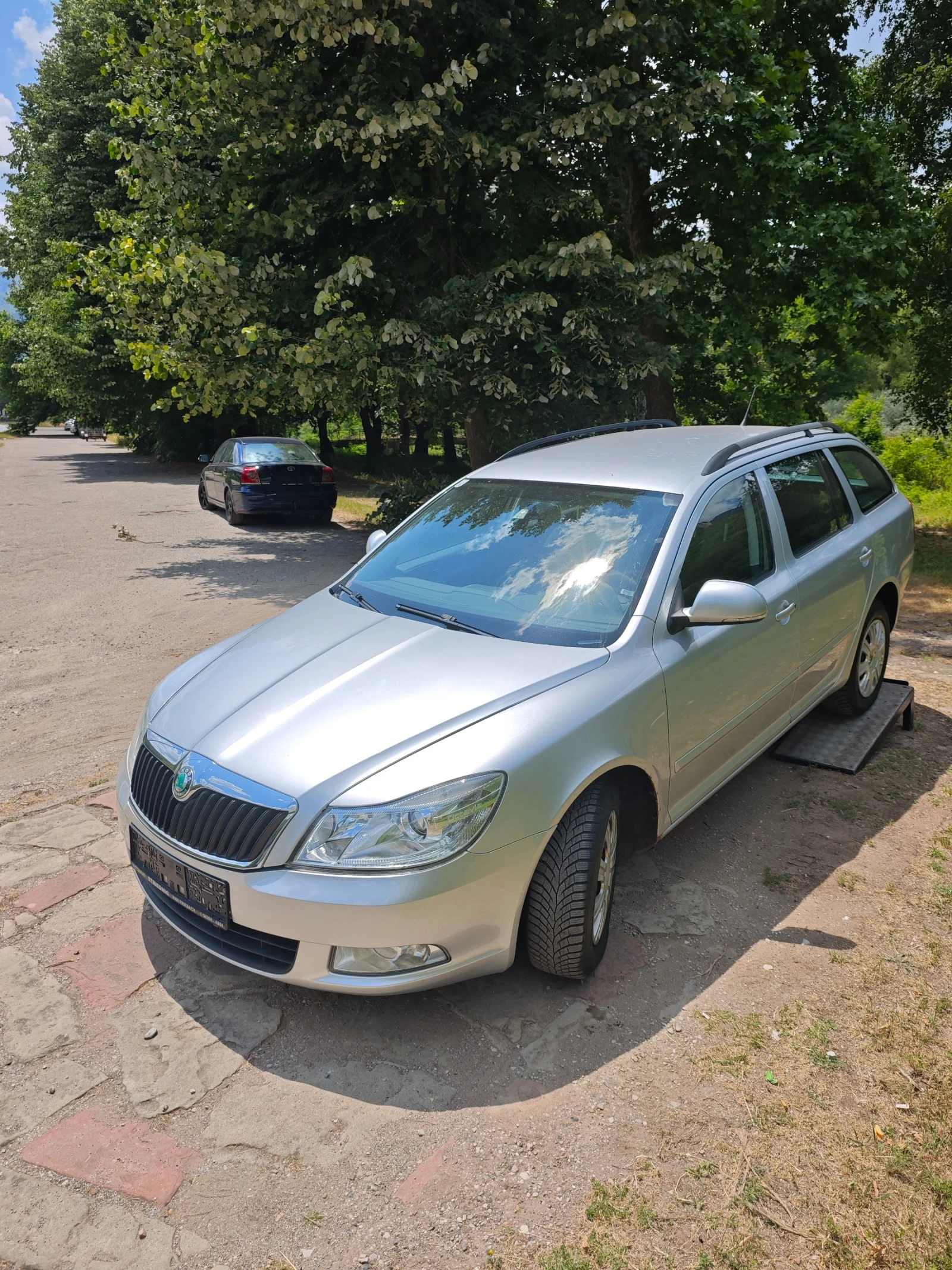 Skoda Octavia 1.6TDI 6-СКОРОСТИ - изображение 3
