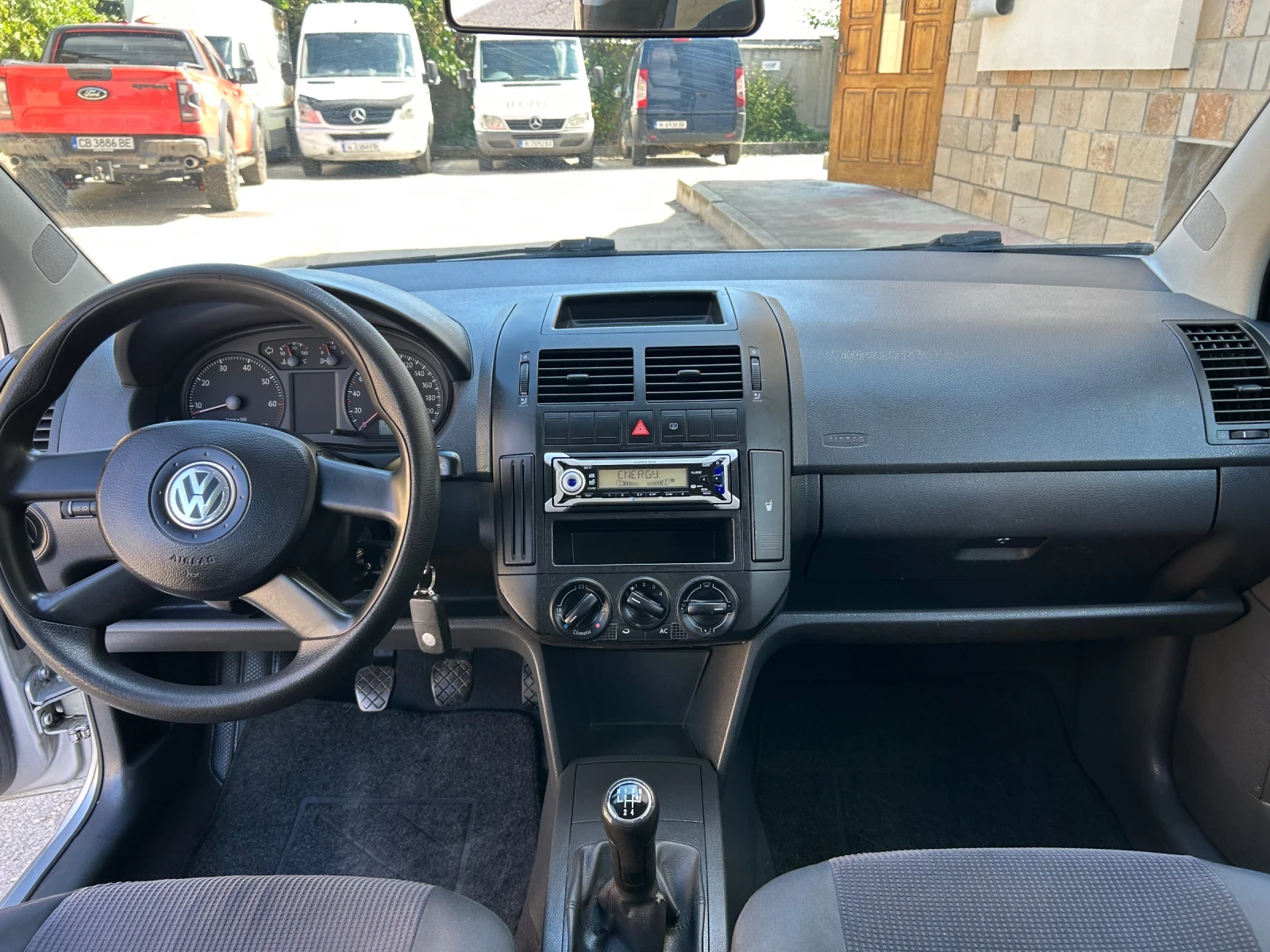 VW Polo 1.2i КЛИМАТИК - изображение 9