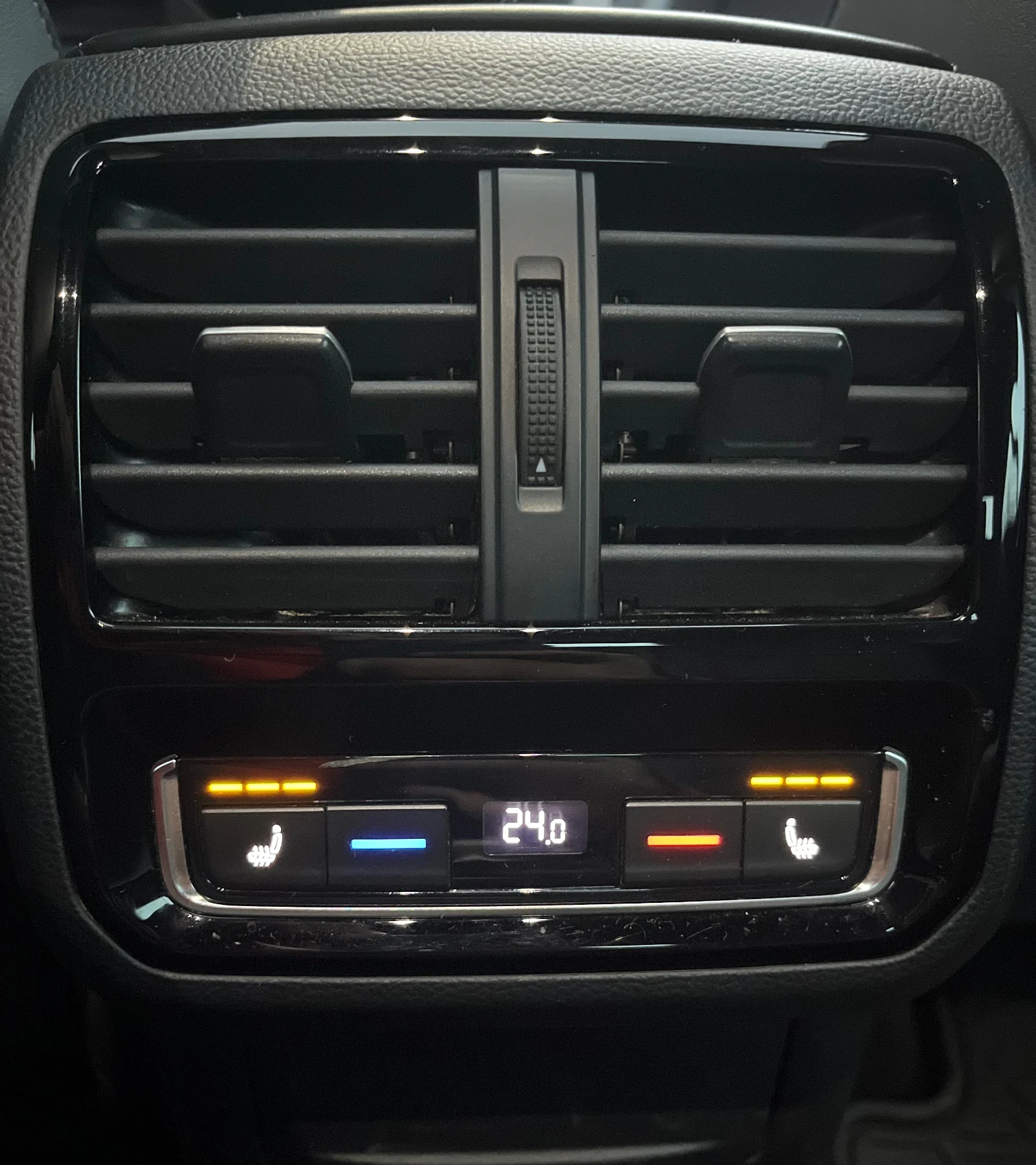 VW Arteon 2.0TFSI* 4X4* R-LINE* DIGITAL*   | Mobile.bg   15