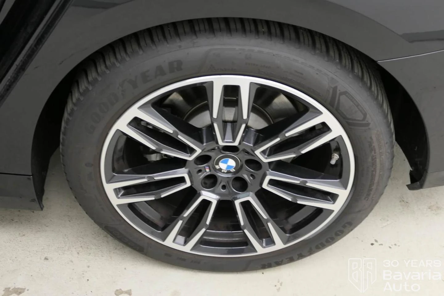 BMW 520 d Touring M Sport Paket Steptronic | Mobile.bg   12