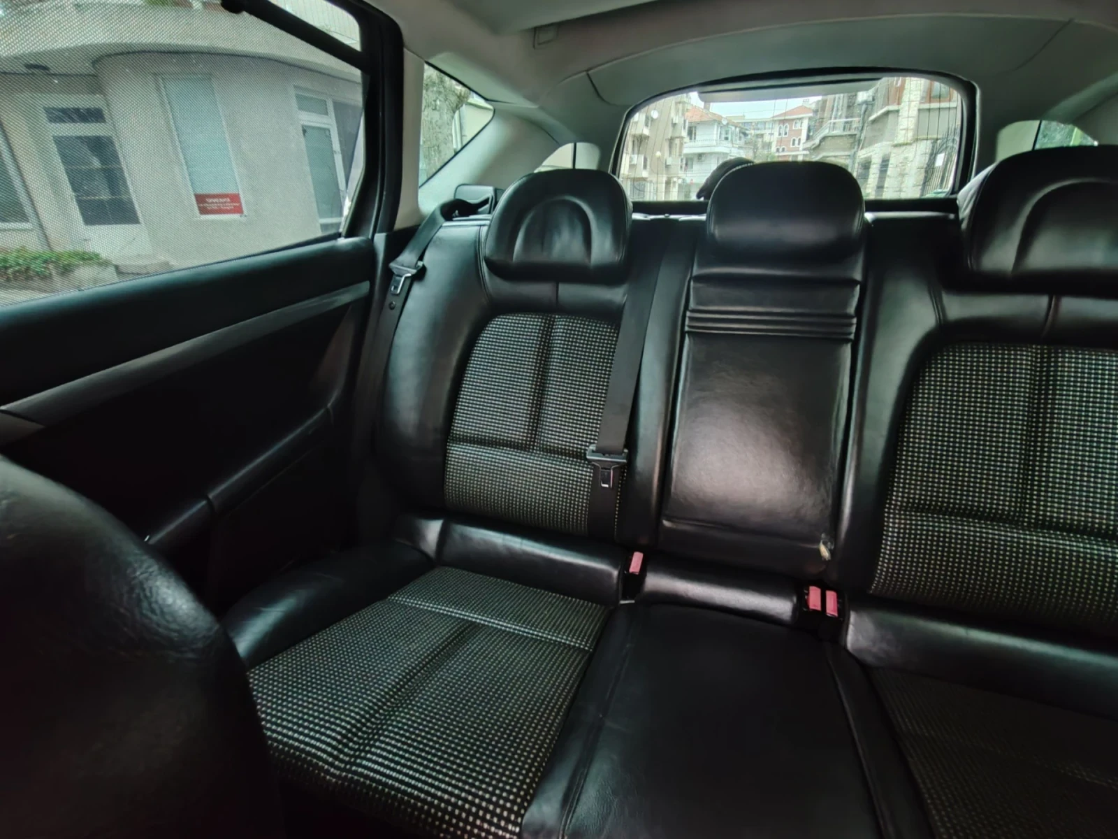 Peugeot 407 2.0 HDI, снимка 10 - Автомобили и джипове - 53803745